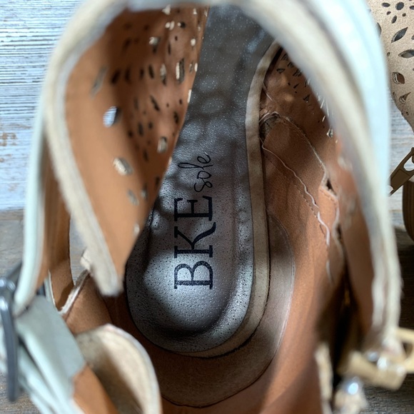 BKE Ophelia Peep Toe Laser Cut Booties - Picture 6 of 9